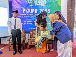 Pembukaan PKKMB 2024: Rektor Institut Agama Islam Nazhatut Thullab, Rifki Rufaida, M.H., Dorong Mahasiswa Baru Jadi Insan Unggul Berintegritas dan Berakhlakul Karimah